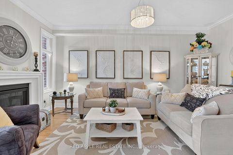 Photo 6 at 347 Luck Court, Woodland Hill, Newmarket