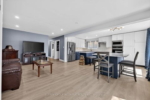 Photo 3 at 130 Grove Street E, Wellington, Barrie