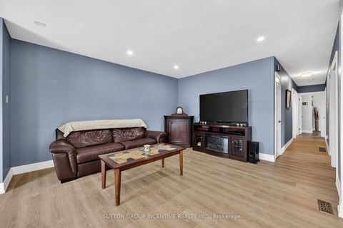 Photo 8 at 130 Grove Street E, Wellington, Barrie