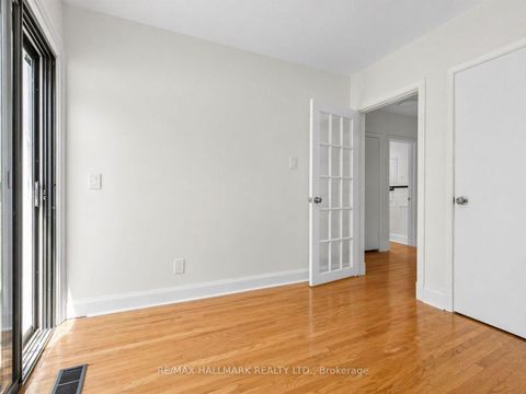 Photo 6 at 712 Pharmacy Avenue, Birchmount, Toronto