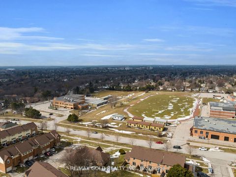 Photo 33 at 06 - 1030 Dunsley Way, Pringle Creek, Whitby