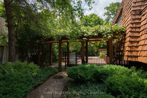 Photo 30 at 23 Royal Oak Drive, South Shore, Barrie