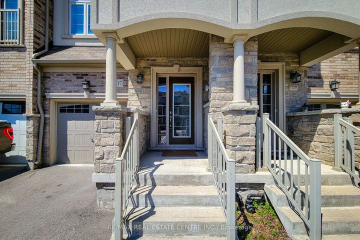 Photo 4 at 137 Borers Creek Circle, Waterdown, Hamilton