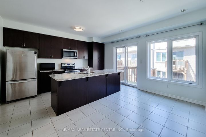 Photo 18 at 137 Borers Creek Circle, Waterdown, Hamilton