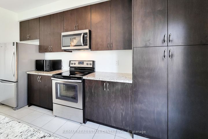 Photo 20 at 137 Borers Creek Circle, Waterdown, Hamilton