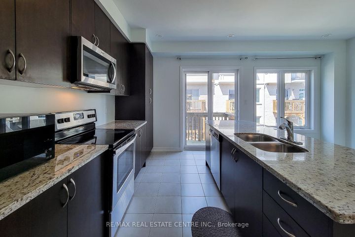 Photo 24 at 137 Borers Creek Circle, Waterdown, Hamilton