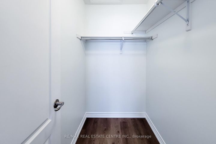 Photo 33 at 137 Borers Creek Circle, Waterdown, Hamilton