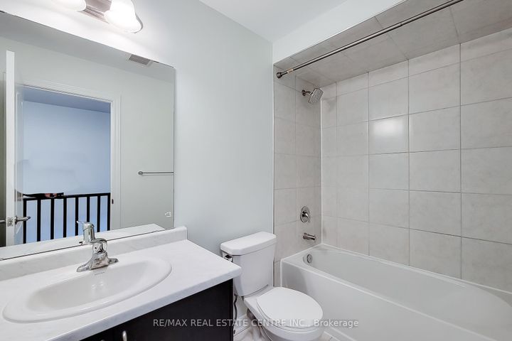 Photo 36 at 137 Borers Creek Circle, Waterdown, Hamilton
