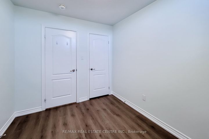 Photo 38 at 137 Borers Creek Circle, Waterdown, Hamilton