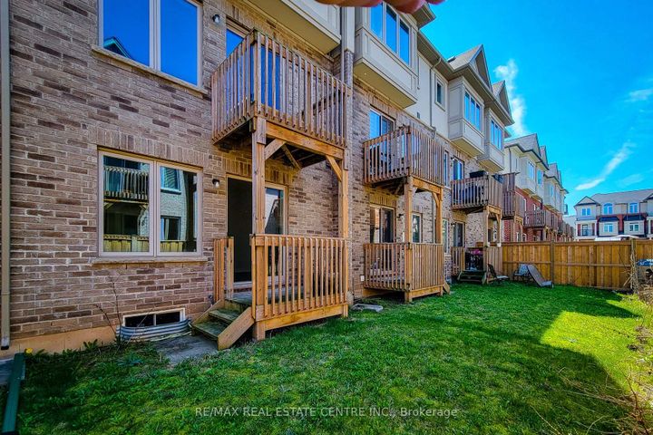Photo 43 at 137 Borers Creek Circle, Waterdown, Hamilton