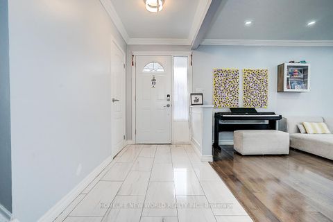 Photo 1 at 47 Manorglen Crescent, Malvern West, Toronto