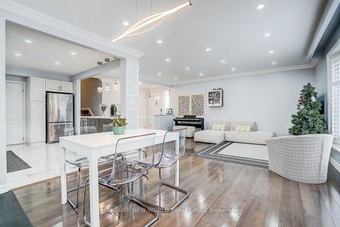 Photo 5 at 47 Manorglen Crescent, Malvern West, Toronto