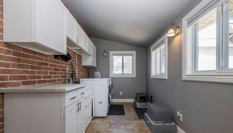 Photo 6 at 46 Park Street, Queen's Park, Barrie