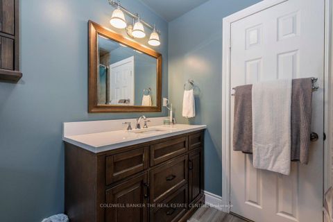 Photo 7 at 46 Park Street, Queen's Park, Barrie
