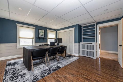 Photo 10 at 46 Park Street, Queen's Park, Barrie