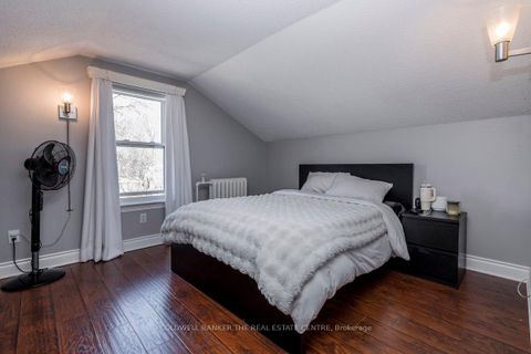 Photo 13 at 46 Park Street, Queen's Park, Barrie