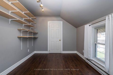 Photo 14 at 46 Park Street, Queen's Park, Barrie