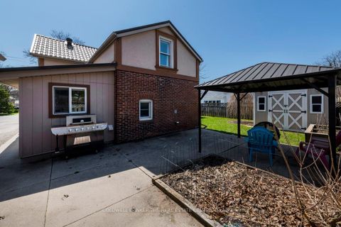 Photo 16 at 46 Park Street, Queen's Park, Barrie