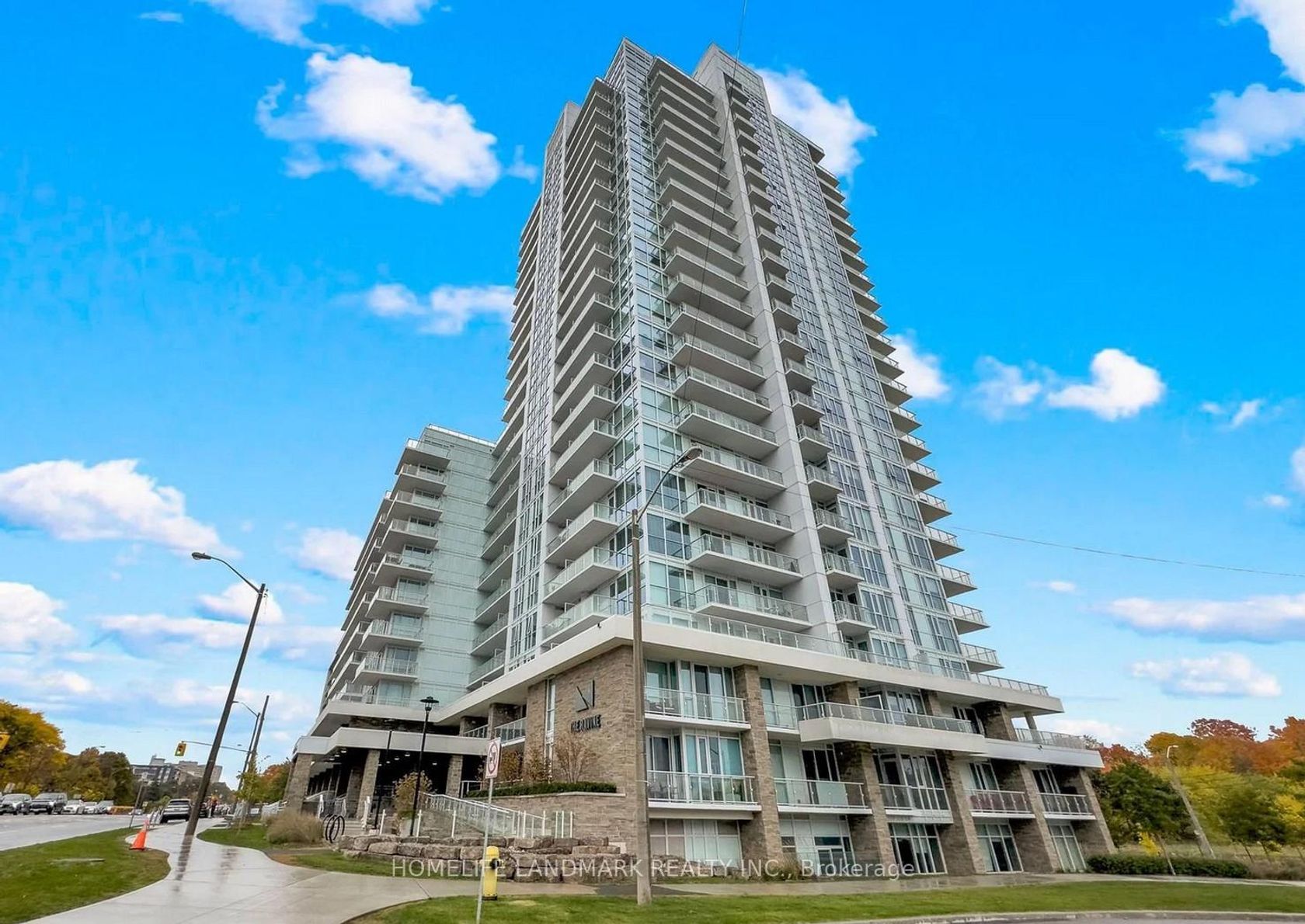 917 - 10 Deerlick Court, Donalda, Toronto photo number 2