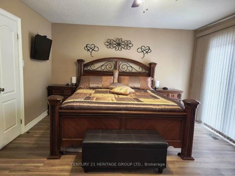 Photo 10 at 131 Black Hawk Way, Branson, Toronto