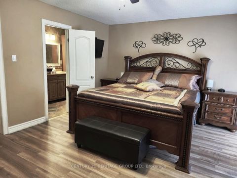 Photo 13 at 131 Black Hawk Way, Branson, Toronto