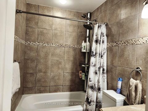 Photo 21 at 131 Black Hawk Way, Branson, Toronto
