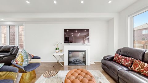 Photo 12 at 10 Hinkson Street, Rural Whitby, Whitby