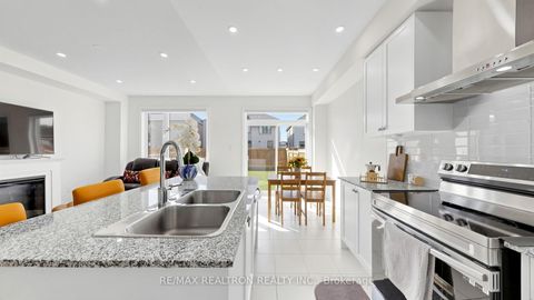 Photo 18 at 10 Hinkson Street, Rural Whitby, Whitby