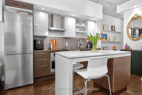 Photo 5 at 802 - 1030 King Street W, Niagara, Toronto