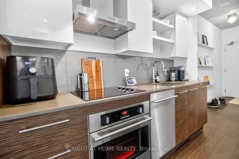 Photo 7 at 802 - 1030 King Street W, Niagara, Toronto