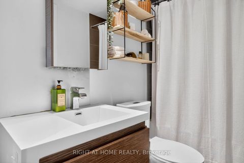 Photo 12 at 802 - 1030 King Street W, Niagara, Toronto