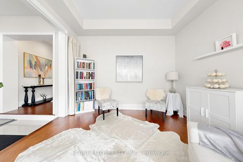 Photo 3 at 61 Grange Drive, Jefferson, Richmond Hill