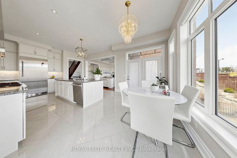 Photo 16 at 61 Grange Drive, Jefferson, Richmond Hill