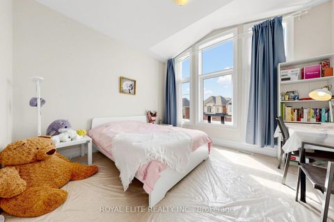 Photo 29 at 61 Grange Drive, Jefferson, Richmond Hill