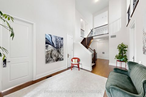 Photo 36 at 61 Grange Drive, Jefferson, Richmond Hill