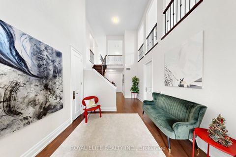 Photo 38 at 61 Grange Drive, Jefferson, Richmond Hill