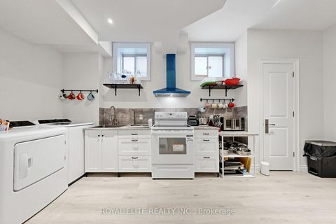 Photo 45 at 61 Grange Drive, Jefferson, Richmond Hill