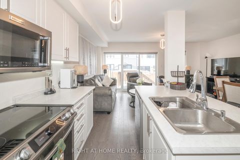 Photo 4 at 30 Caspian Square, Bowmanville, Clarington