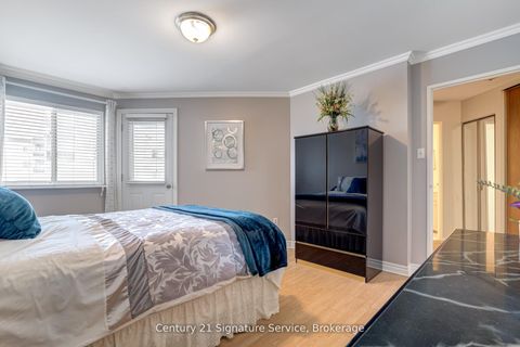 Photo 15 at 15 - 2001 Bonnymede Drive, Clarkson, Mississauga