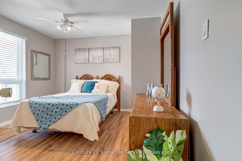 Photo 17 at 15 - 2001 Bonnymede Drive, Clarkson, Mississauga