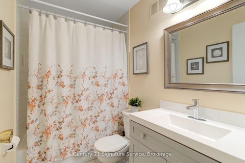 Photo 22 at 15 - 2001 Bonnymede Drive, Clarkson, Mississauga