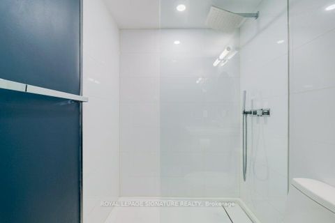 Photo 7 at 2812 - 7 Concorde Place, Don Mills, Toronto
