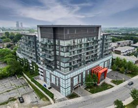 Photo 2 at 824 - 15 James Finlay Way, CFB, Toronto