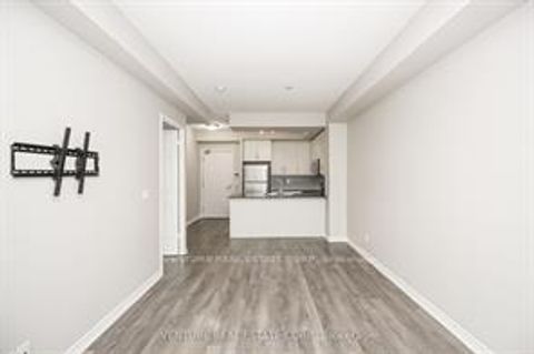 Photo 8 at 824 - 15 James Finlay Way, CFB, Toronto