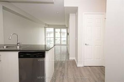 Photo 10 at 824 - 15 James Finlay Way, CFB, Toronto