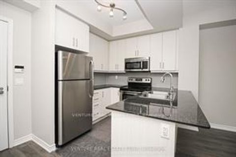 Photo 11 at 824 - 15 James Finlay Way, CFB, Toronto