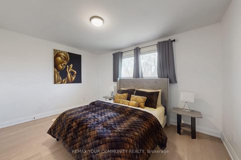 Photo 16 at 26 Faye Drive, Pleasant View, Toronto