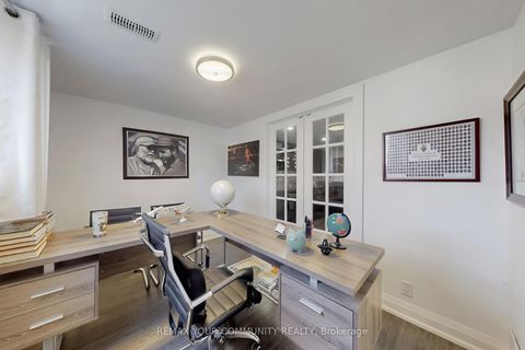 Photo 30 at 26 Faye Drive, Pleasant View, Toronto