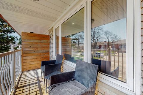 Photo 34 at 26 Faye Drive, Pleasant View, Toronto