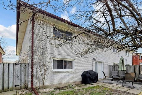 Photo 38 at 26 Faye Drive, Pleasant View, Toronto